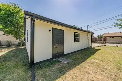 1546 Oakbrook Street, Lancaster, TX 75134 - Photo 38