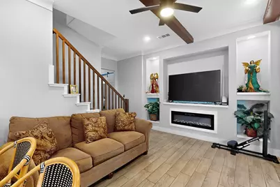 1901 Avenue E, Grand Prairie, TX 75051 - Photo 8