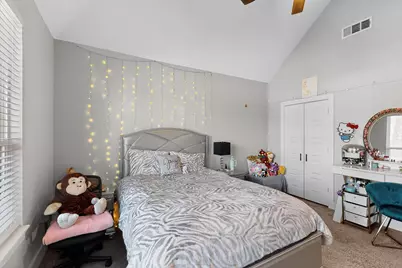 1901 Avenue E, Grand Prairie, TX 75051 - Photo 2