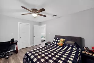 1901 Avenue E, Grand Prairie, TX 75051 - Photo 18