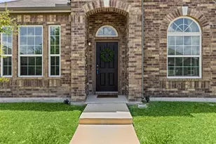 2038 Buttonwood St, Lancaster, TX 75146 - Photo 6