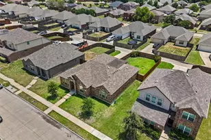 2038 Buttonwood St, Lancaster, TX 75146 - Photo 28