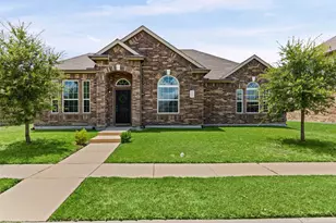 2038 Buttonwood St, Lancaster, TX 75146 - Photo 1