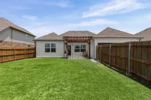 2038 Buttonwood St, Lancaster, TX 75146 - Photo 26
