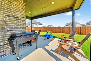 721 Kurrus St, Justin, TX 76247 - Photo 36