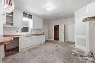 320 Kirven Ave, Waxahachie, TX 75165 - Photo 6