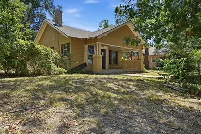 320 Kirven Avenue, Waxahachie, TX 75165 - Photo 2