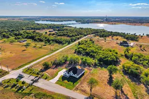 101 Barefoot Bay Blvd, Corsicana, TX 75109 - Photo 32