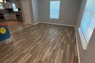 549 Neomi Ave, Dallas, TX 75217 - Photo 2