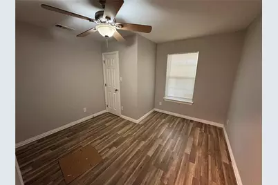 549 Neomi Avenue, Dallas, TX 75217 - Photo 6