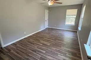 549 Neomi Ave, Dallas, TX 75217 - Photo 8