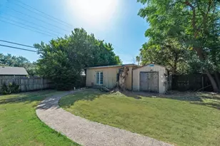 919 Surry Pl Dr, Cleburne, TX 76033 - Photo 28