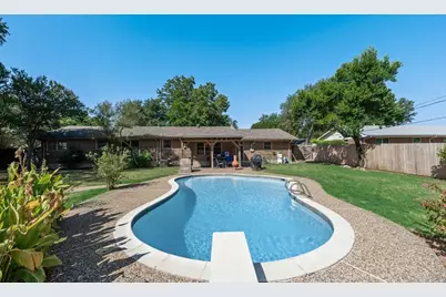 919 Surry Place Drive, Cleburne, TX 76033 - Photo 30
