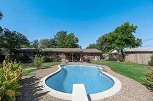 919 Surry Pl Dr, Cleburne, TX 76033 - Photo 30