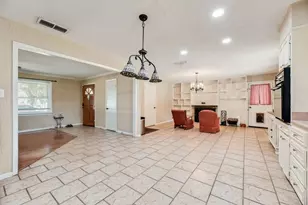 919 Surry Pl Dr, Cleburne, TX 76033 - Photo 12