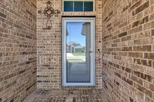 1402 Pleasanton Rd, Cleburne, TX 76033 - Photo 4