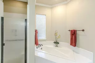757 Village Green Dr, DeSoto, TX 75115 - Photo 16