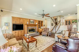 757 Village Green Dr, DeSoto, TX 75115 - Photo 4