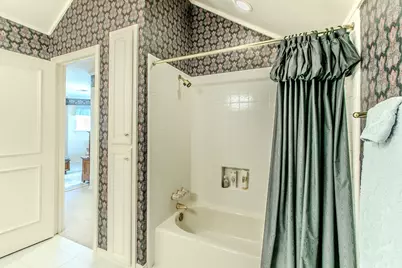 757 Village Green Drive, DeSoto, TX 75115 - Photo 22