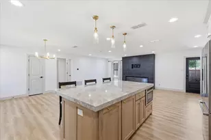 208 Diane Dr, Sanger, TX 76266 - Photo 12