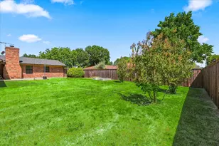 208 Diane Dr, Sanger, TX 76266 - Photo 32