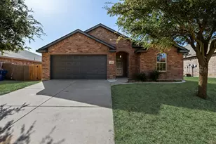 250 Kennedy Dr, Crowley, TX 76036 - Photo 2