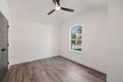 250 Kennedy Drive, Crowley, TX 76036 - Photo 18