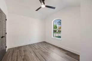 250 Kennedy Dr, Crowley, TX 76036 - Photo 18