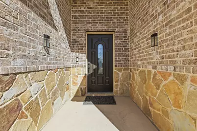 328 Ridge Drive N, Cleburne, TX 76033 - Photo 4
