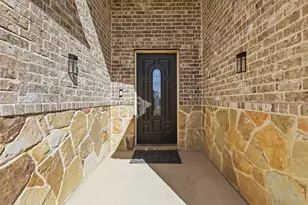 328 Ridge Dr N, Cleburne, TX 76033 - Photo 4