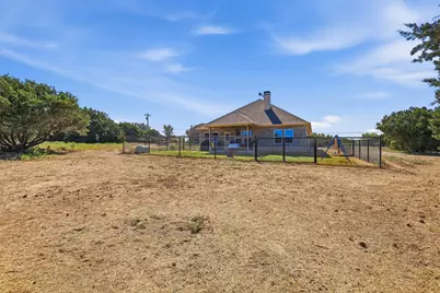 328 Ridge Drive N, Cleburne, TX 76033 - Photo 24