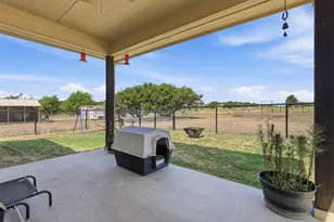 328 Ridge Dr N, Cleburne, TX 76033 - Photo 22