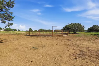 328 Ridge Drive N, Cleburne, TX 76033 - Photo 28