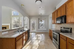 7920 Glenway Dr, Dallas, TX 75249 - Photo 12