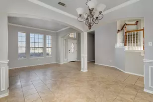 7920 Glenway Dr, Dallas, TX 75249 - Photo 6