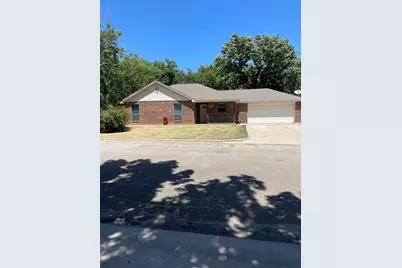 607 E Water Street, Weatherford, TX 76086 - Photo 1
