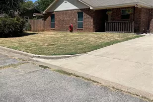 607 E Water St, Weatherford, TX 76086 - Photo 2