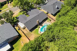 2310 Louise Ln, Ennis, TX 75119 - Photo 32