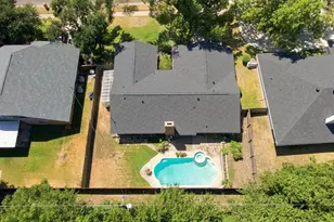 2310 Louise Ln, Ennis, TX 75119 - Photo 6