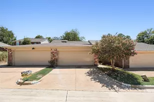 6122 Cypress Point Dr, Garland, TX 75043 - Photo 2