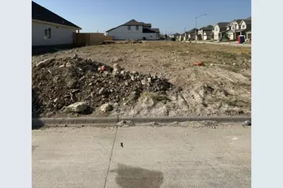 1109 Runway Road, Fort Worth, TX 76131 - Photo 2