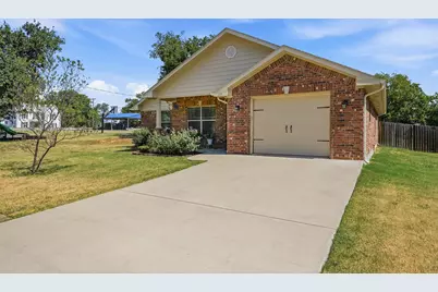 305 E Bonham, Tom Bean, TX 75489 - Photo 2