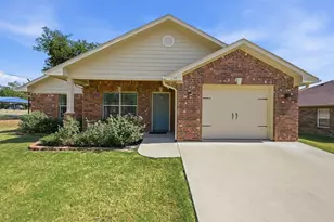 305 E Bonham, Tom Bean, TX 75489 - Photo 1