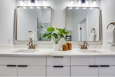 631 N Tyler Street #302, Dallas, TX 75208 - Photo 22