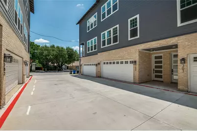 631 N Tyler Street #302, Dallas, TX 75208 - Photo 1