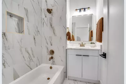 631 N Tyler Street #302, Dallas, TX 75208 - Photo 24
