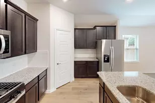 3920 Glastonbury Rd, McKinney, TX 75071 - Photo 4