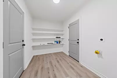 903 E Avenue C, Valley Mills, TX 76689 - Photo 12