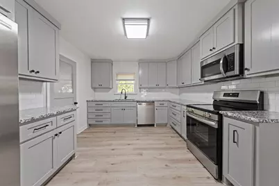 903 E Avenue C, Valley Mills, TX 76689 - Photo 6