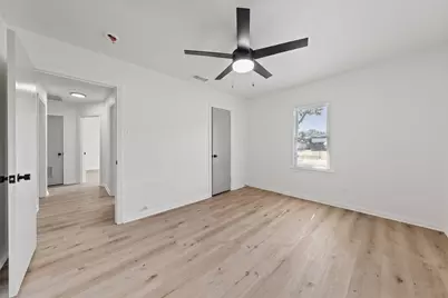 903 E Avenue C, Valley Mills, TX 76689 - Photo 14